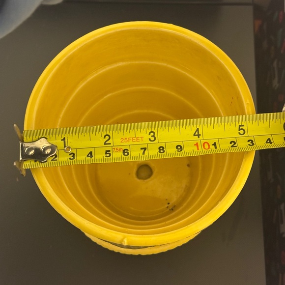 Vintage McCoy Yellow Basketweave Planter - Picture 4 of 4